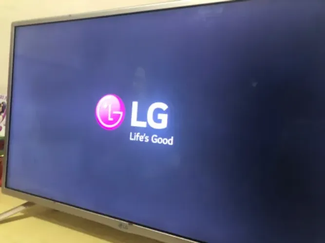 Tv LG smart com defeito