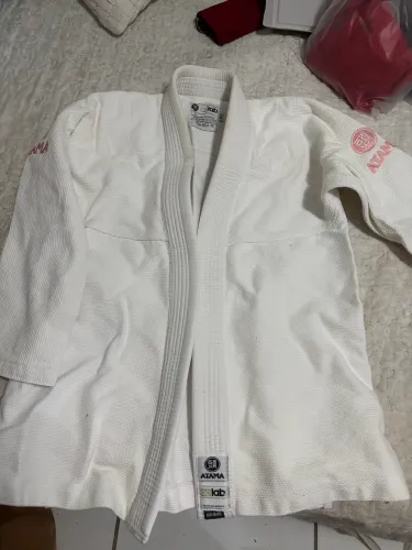 Kimono Atama F1 Branco - parte de cima