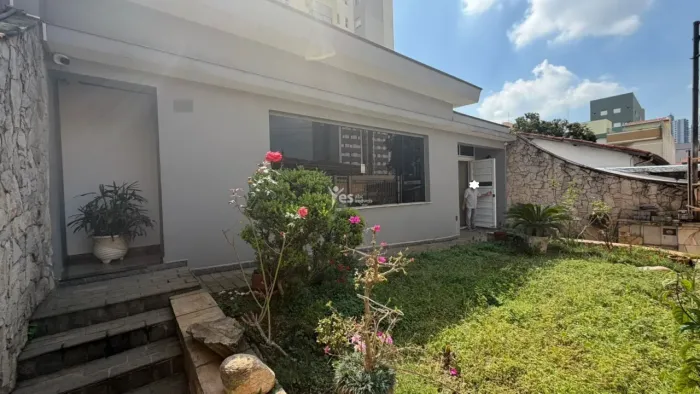 Casa térrea à venda na Vila Curuçá Santo André com jardim de inverno REF: 19851