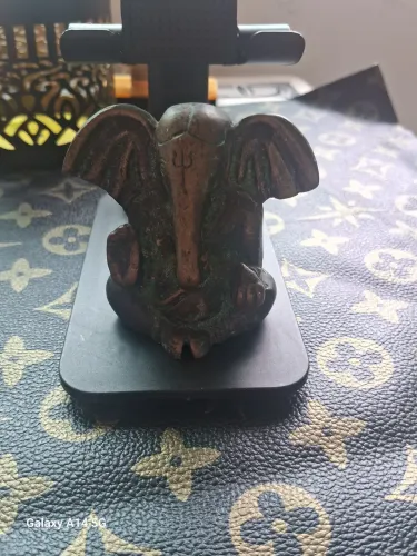 Estátua de Bronze Ganish esculpida a mão. Peça sagrada e abençoada.