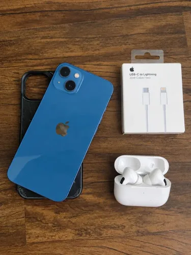 iPhone 13 Impecável