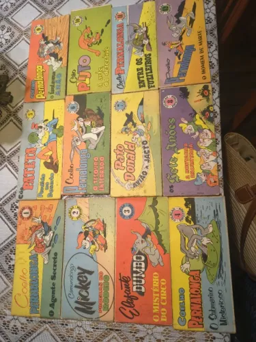 Coleção Enfeitada EBAL 1958 completa - 12 volumes - Mickey, Pernalonga, Donald