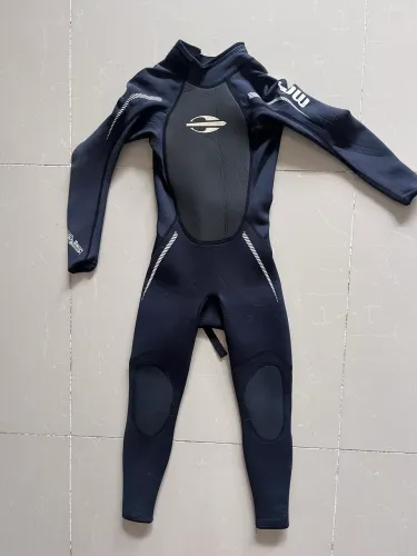 Kit 2 Roupas de Borracha Neoprene Infantil: Mormaii (8 anos) + Tribord (6 anos)