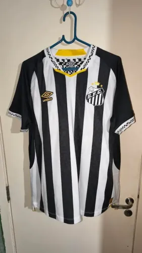 Camisa Santos Umbro 2025/26 - Modelo jogador
