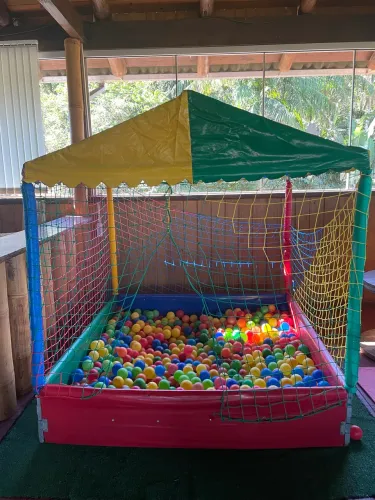 Piscina de bolinha infantil