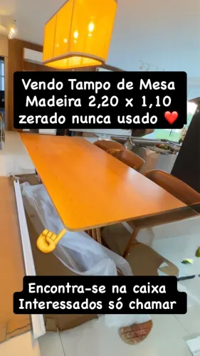 Tampo de mesa todo em madeira