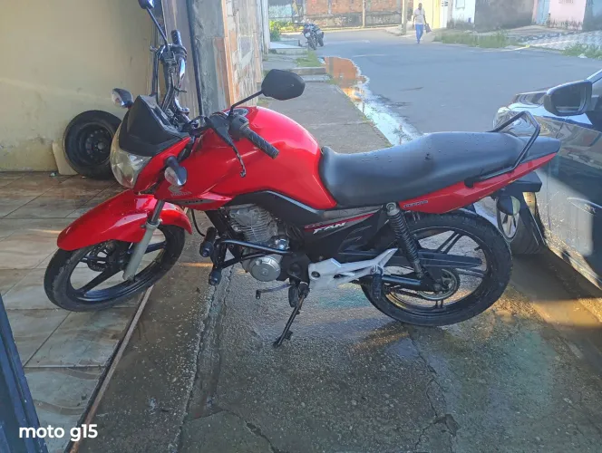 Vende-se ou troca -se por moto