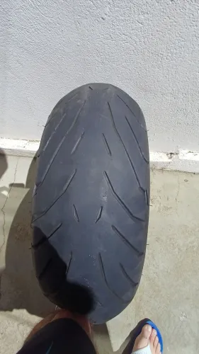 Pneu pirelli esportivo traseiro 180/55/R17