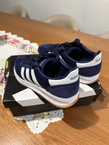 Tênis Adidas Run 70s 2.0 tamanho 38