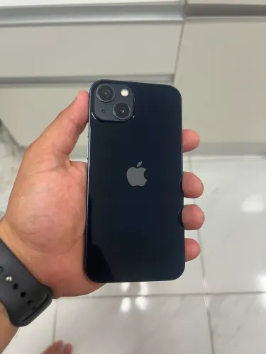 iPhone 13 sem marcas
