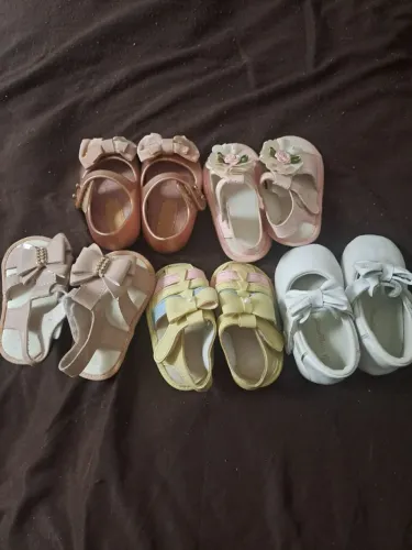 SAPATINHOS DE BEBÊ MENINA