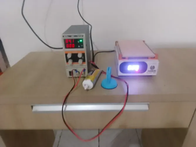 Máquina para reparo em celular