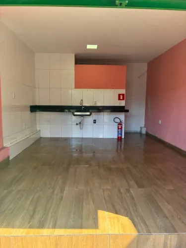 ALUGA-SE LOJA COMERCIAL - BAIRRO CAIÇARA