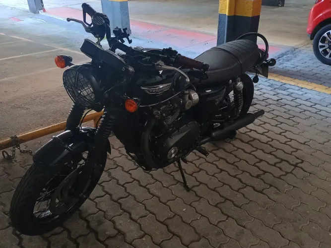Moto ótima e linda, ótima oportunidade 