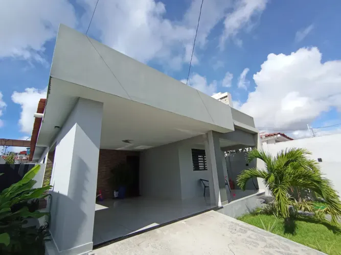 Maravilhosa Casa no Pedro Gondim C/03 Quartos, 1 Suíte, 02 Vagas , 03 Salas LInda Casa P/M