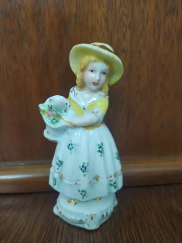 Estatueta Bibelo de Mulher