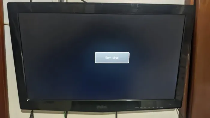 [OPORTUNIDADE] TV Philco LED 24" + Receptor Digital Century - Perfeita para Quarto