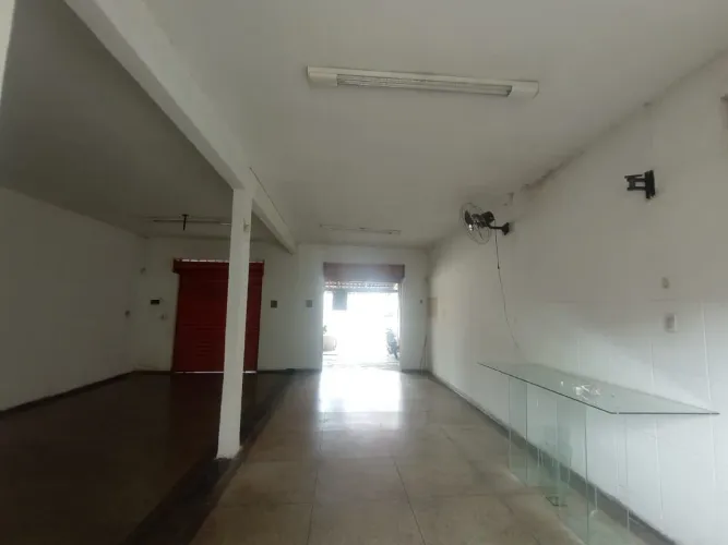 Alugo SALA COMERCIAL EM AV. CONTORNO - JD. COLORADO 