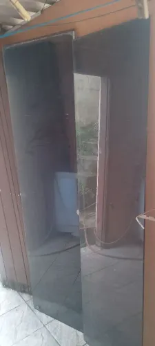 Vidro de box de banheiro cor preta