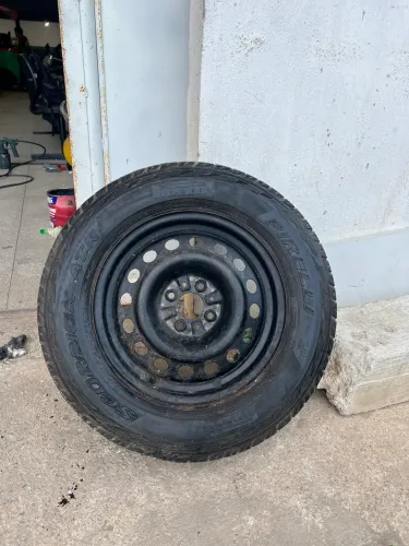 Roda 4 furos mais pneu aro 15 Pirelli scorpion