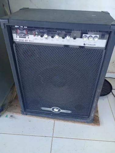Vendo caixa de som amplificada 1200 watts
