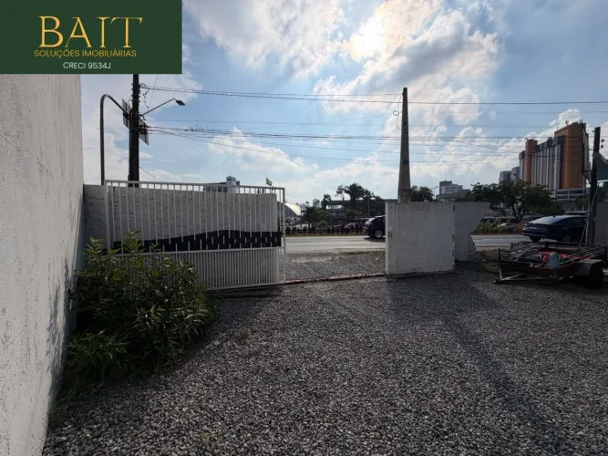 Casa Comercial à Venda em Joinville-SC, Bairro Saguaçu 120,85 m² de Área.