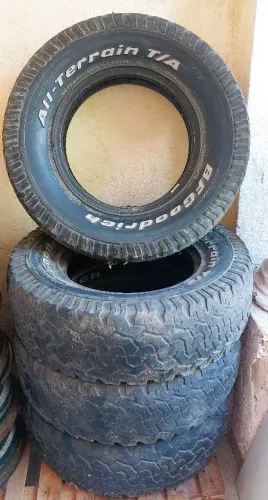 4 pneus 235/75 R15 ALL-TERRAIN T/A