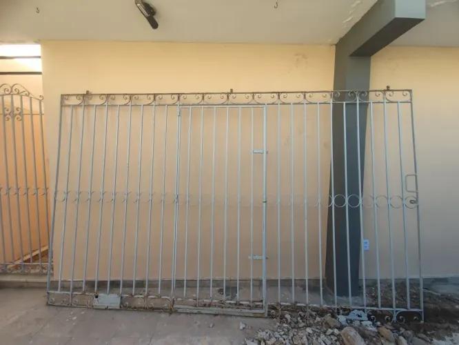 Portão de ferro