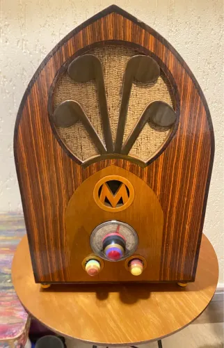 Rádio Vintage, Elétrico, em Madeira, Não é MDF , OM,OC,FM, USB,MicroSD