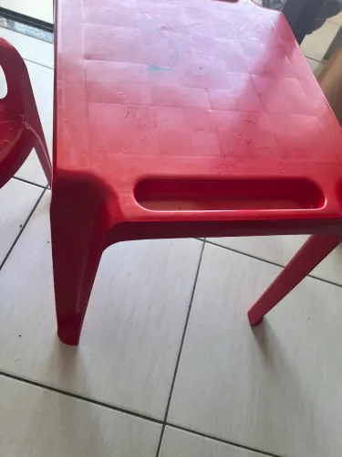 Mesa/ cadeira Infantil 