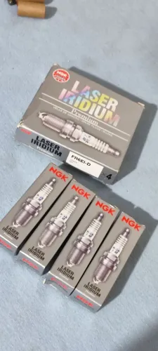 Vela NGK Laser Iridium Premium para carros Mitsubishi 