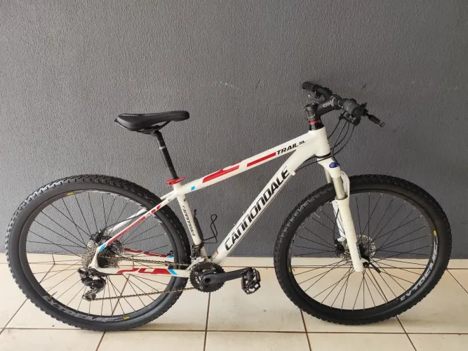 Cannondale trail 4 tamanho 17