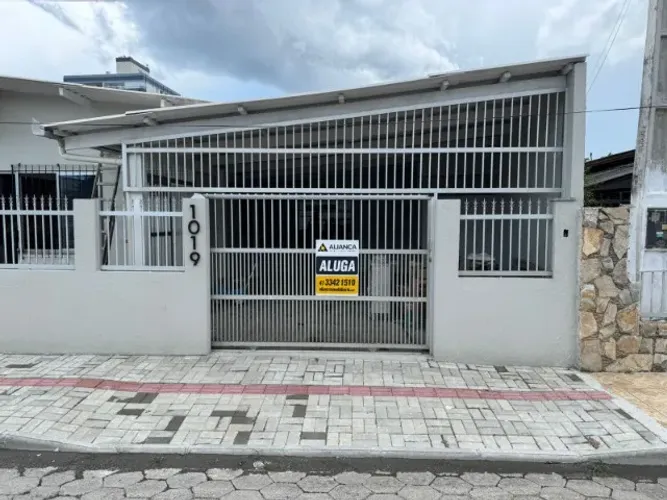 Quitinete de 30m² - Centro - Navegantes