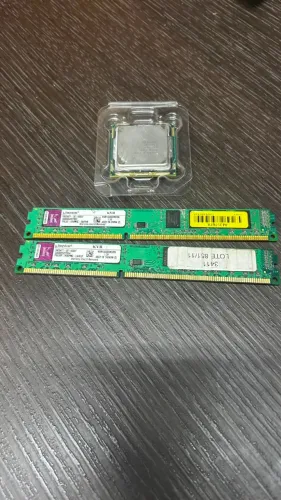 Processador Intel 1156 XEON X3440 4/8 (= i7 870) + 4GB DDR3