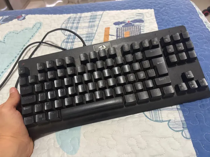 Teclado mecânico Dark Avenger