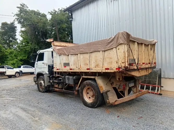 Caçamba báscula para caminhão toco 