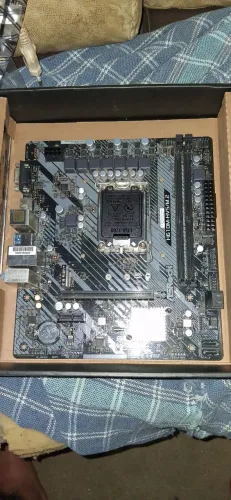 Placa de vídeo rx 5550xt 8gb e placa mãeh610m asrock, AMBOS COM DEFEITO