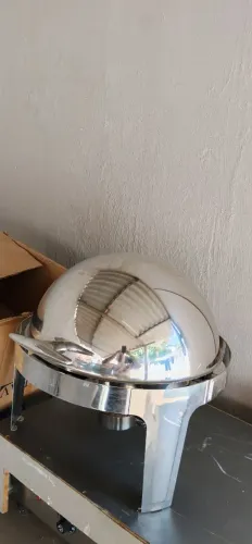 Um réchaud redondo de aço inox zerado ainda com caixa!!
