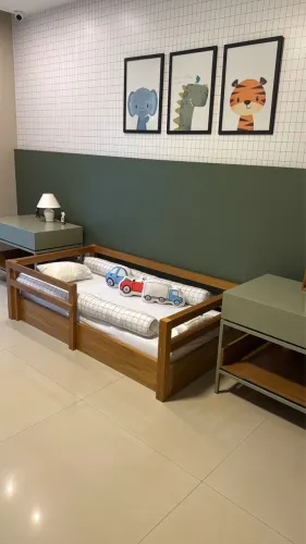 Mini Cama de Madeira Maciça