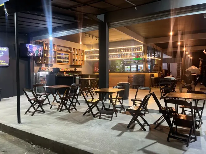 Vende-se equipamentos e produtos para distribuidoras de bebidas, bares e restaurantes.