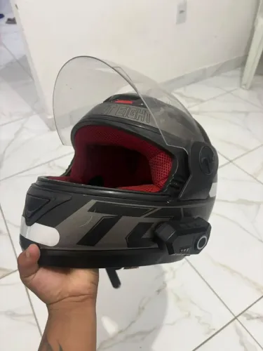 Capacete