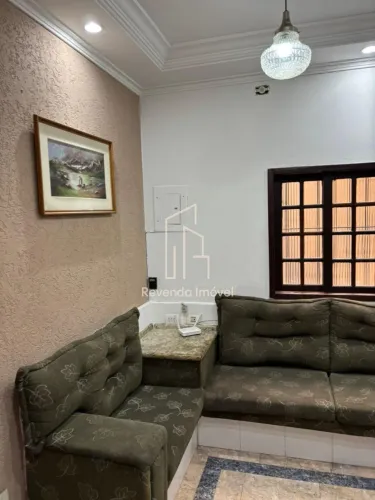 Investimento Lucrativo: Casa à venda em Parque Guaianazes, São Paulo-SP - 5 quartos, 4 ban