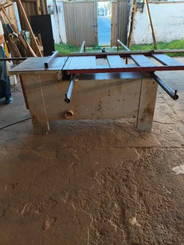 SERRA ESQUADREJADEIRA-Marca MAKSIWA-ESQ.3000.R-Profissional-220v Valor R$6.500,00