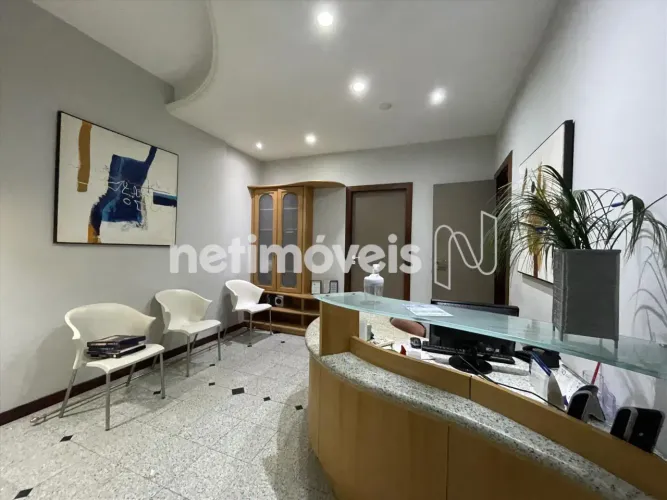 SALA COMERCIAL À VENDA NO CENTRO MÉDICO EMPRESARIAL
