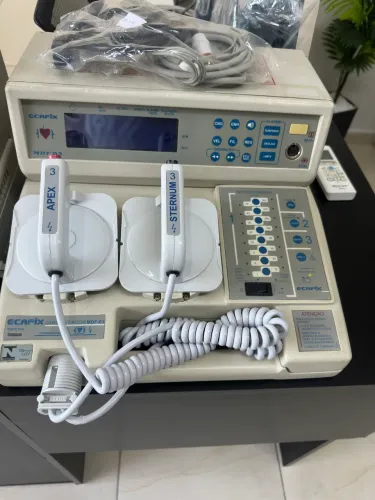 Cardioversor Mdf 03
