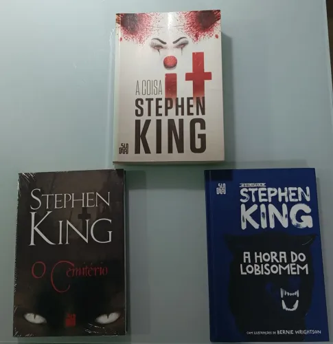 Vendo livros (Stephen King, Dante Alighieri)