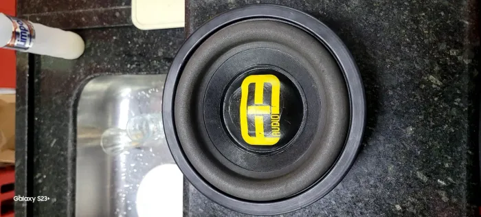 SUBWOOFER FB AUDIO 8 POLEGADAS 250W 4OHMS BOBINA RUIM