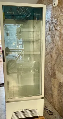 Refrigerador Expositor de bebidas