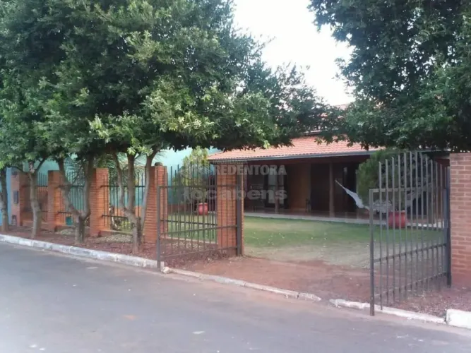 Excelente Rancho em Fronteira Venda