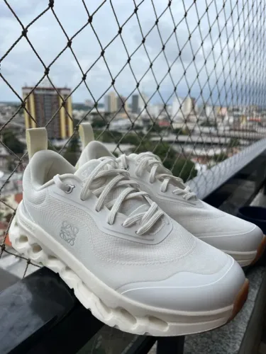Tênis on x loewe - off white - 40 br